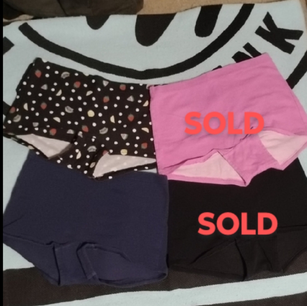 NWOT VS PINK 2 Boyshort Panties Size XS